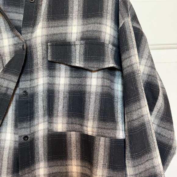 12th Tribe Oversize Black and Gray Flannel Sweater Size OS - Picture 3 of 6